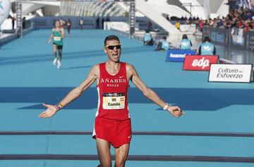 El español Camilo Santiago (2h10:02) logró plaza para los Juegos Olímpicos de Tokyo.