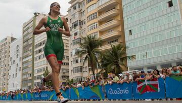 Claudia Rivas quedó entre las primeras 10 en triatlón olímpico