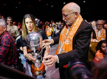 Fiesta taronja por la Copa de la Reina