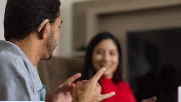 Una nueva investigación aporta respuestas a una eterna pregunta: el idioma en el que piensa una persona sorda de nacimiento
