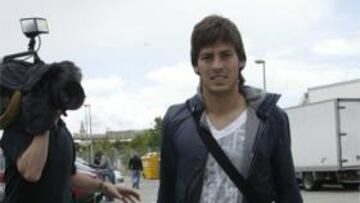 David Silva de camino a la concentración con la selección española