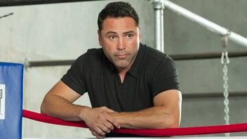 Speaking to FightHype.com, Oscar de la Hoya spoke of his admiration for rival Floyd Mayweather and said he’d be open to going into business with him.