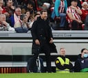 LaLiga denuncia insultos a Simeone en San Mamés de un grupo de hinchas del Athletic