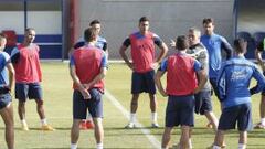 Alcaraz dirige un entrenamiento.