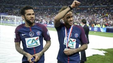 Neymar and Dani Alves in action for PSG.