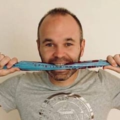 Futbolistas y famosos se unen contra los residuos en el océano