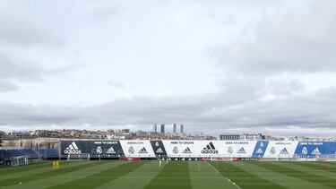 Coronavirus pandemic hits football