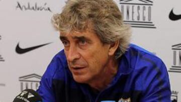 <b>EXPLICACIONES. </b>Pellegrini, ayer durante su rueda de prensa.