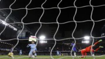Así marcó David Silva el empate del City en Stamford Bridge.