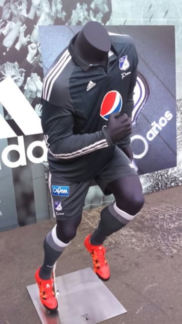 Millonarios presentó su camiseta oficial para 2016 conmemorando sus 70 años 