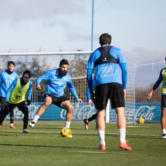 Mouriño y Romero vuelven a entrenar con el grupo
