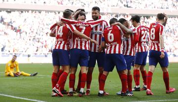 Atlético de Madrid 2-1 Sevilla | Robo de Koke en la salida de balón de los sevillistas, vio la llegada por la izquierda Joao y le cedió la pelota para que rematese y batir a Vaclík.