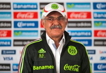 El 24 de agosto de 2015, Ricardo Ferretti fue presentado como técnico interino de la Selección Mexicana por los siguientes tres partidos a esa fecha, donde destacaba el juego ante Estados Unidos por la Concacaf Cup, que daba el pase a la Copa Confederaciones 2017.