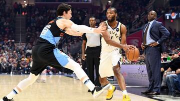 CLEVELAND, OHIO - OCTOBER 26: Cedi Osman #16 of the Cleveland Cavaliers tries to stop T.J. Warren #1 of the Indiana Pacers during the first half at Rocket Mortgage Fieldhouse on October 26, 2019 in Cleveland, Ohio. NOTE TO USER: User expressly acknowledges and agrees that, by downloading and/or using this photograph, user is consenting to the terms and conditions of the Getty Images License Agreement. Jason Miller/Getty Images/AFP
== FOR NEWSPAPERS, INTERNET, TELCOS & TELEVISION USE ONLY ==