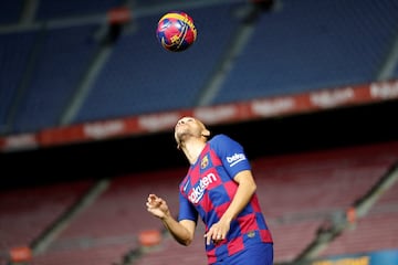 Braithwaite ya luce la camiseta del Barcelona