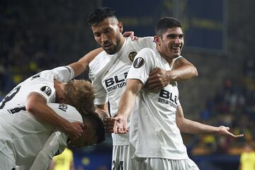 1-3. Gonçalo Guedes celebró el tercer go