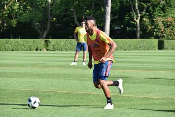 Miguel Ángel Borja durante la tercera práctica de la Selección Colombia en Milanello, como preparación para el amistoso del viernes ante Egipto en Bérgamo.