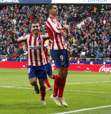 Correa y Morata celebrando el gol 2-1 