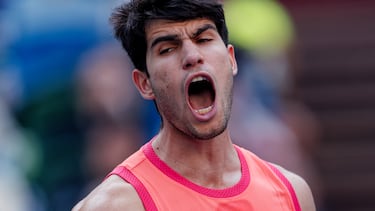 Carlos Alcaraz celebra su victoria ante Gael Monfils