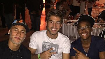 Lucas Silva se fotografió en Brasil con Neymar y Robinho