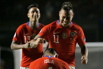 Las postales de la goleada del debut de Chile en Copa América