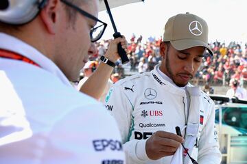 Lewis Hamilton antes del comienzo de la carrera en el circuito de Las Américas. 