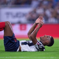 Martial llegó a apagar al Monterrey
