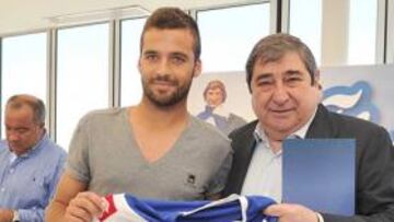 <b>EL QUINTO. </b>Bruno Gama es el quinto refuerzo que presenta Lendoiro para la próxima temporada.