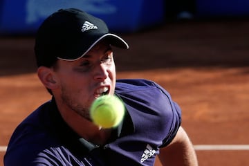 El tenista español Rafael Nadal, perdió en las semifinales del ATP 500 de Barcelona ante el austriaco Dominic Thiem, con parciales de 6-4 y 6-4. 