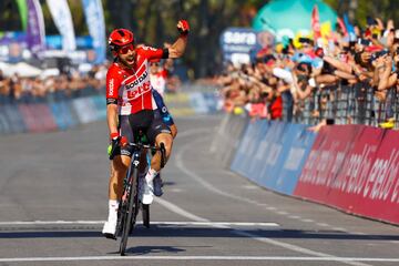 Celebraci¨®n de Thomas De Gent durante la octava etapa del Giro de Italia 2022.