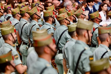 El chapiri es el gorro característico de La Legión y uno de sus principales símbolos de identidad. Más allá de una prenda, es un signo de tradición, orgullo y pertenencia a una unidad con personalidad propia dentro del Ejército español.