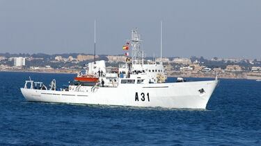 Es una unidad auxiliar de la Armada Española dedicada a realizar levantamientos hidrográficos y estudios del medio marino. Su misión principal es apoyar la elaboración de cartas náuticas y la investigación científica, contribuyendo a la seguridad de la navegación. Cuenta con modernos equipos de sondeo, laboratorios y personal técnico especializado.