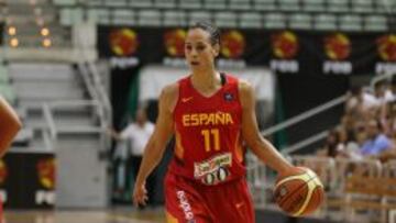 Nuria Mart&iacute;nez, durante un partido de la preparaci&oacute;n.