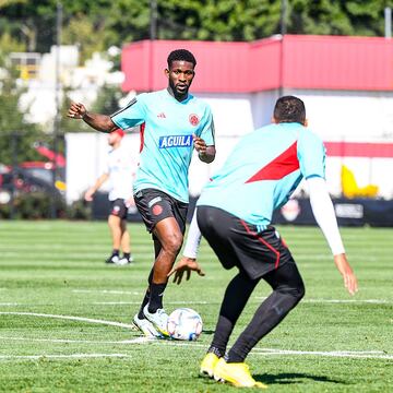 El equipo de Néstor Lorenzo entrena en Nueva York pensando en el primer amistoso de esta fecha FIFA. El sábado enfrentará a Guatemala en el Red Bull Arena.