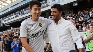 Mariachis, banderas mexicanas y un estadio vestido de negro y dorado rindieron tributo a Carlos Vela, capitán que marcó una era en la MLS.