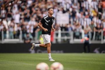 Cristiano Ronaldo en el calentamiento previo al partido. 