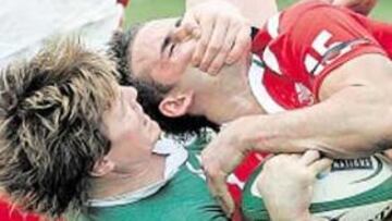 <b>SIN CONCESIONES. </b>El irlandés O'Driscoll no se anda con tonterías.