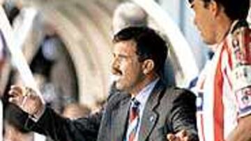 Fichajes. El entrenador del Sporting quiere tener alternativas.