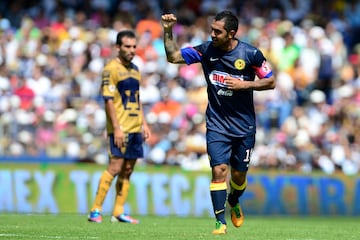 El desencanto de la afición de Pumas con su entonces entrenador, Mario Carrillo, se agravó tras esta derrota. Daniel Montenegro recibió la pelota fuera del área, controló, generó el espació y sacó un tiro cruzado de derecha que no pudo detener Odín Patiño.