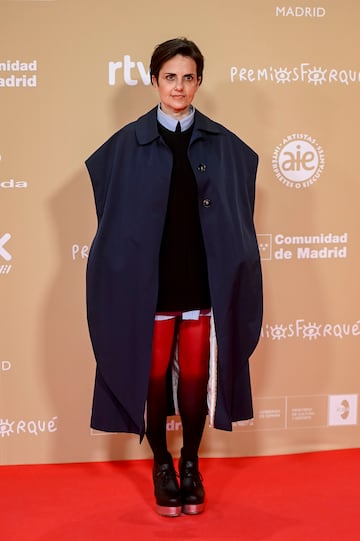 La realizadora Blanca Torres posa en la alfombra roja de la 30 edición de los Premios José María Forqué, en el Palacio Municipal de IFEMA.