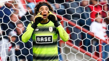 El Lieja de Guillermo Ochoa ligó su segundo empate y se aleja del fondo