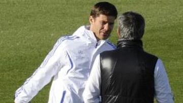 Xabi Alonso: "Mou sabe conectar con nosotros"