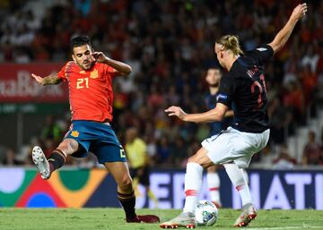 Dani Ceballos y Domagoj Vida.