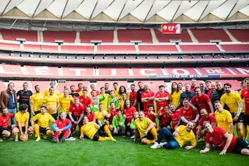 Foto de familia con los participantes del evento.