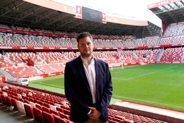 Queco Huerta durante la entrevista en estadio El Molinón-Quini.