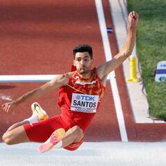 Héctor Santos renuncia con “rabia” a su temporada en pista cubierta