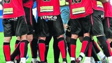 <b>SONRIEN DE NUEVO.</b> El triunfo en Los Pajaritos ha devueto la alegría a los bermellones.