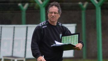 Técnico argentino reconoce contactos con Azul Azul