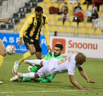 El volante colombiano disputó 78 minutos con Al Rayyan en la derrota ante Qatar SC en el regreso de la QSL. El '10' volvió a jugar luego de un mes y medio.