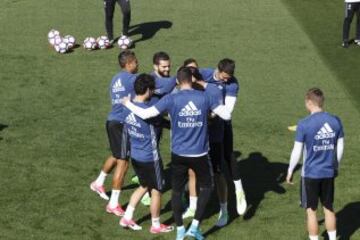 Risas y buen ambiente en el entrenamiento del Real Madrid